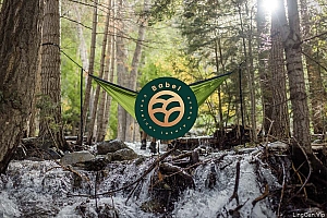 奢华配色!度假公寓品牌VI设计