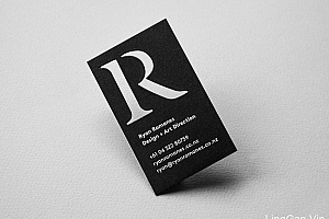 国外设计师Ryan Romanes镂空创意个人名片设计作品